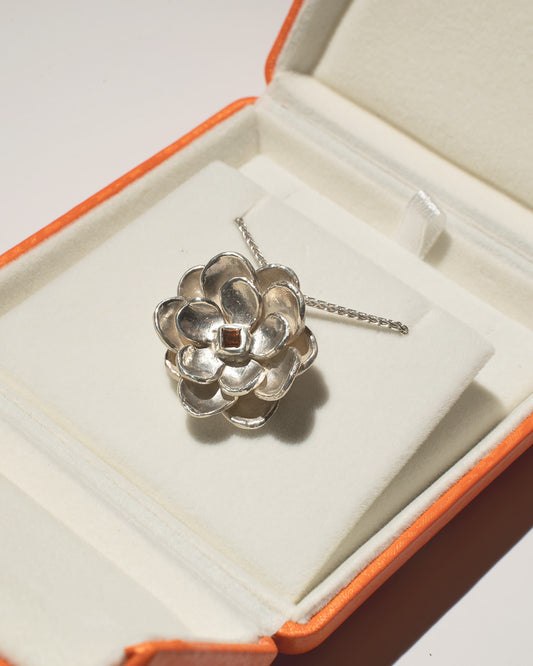 Collar Bloom